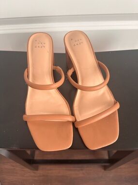 A New Day Brown Heels Size 6.5